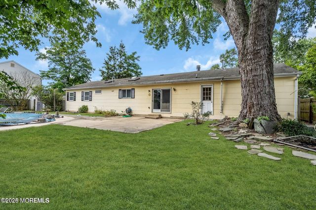 832 Seventh Avenue, Toms River, NJ 08757