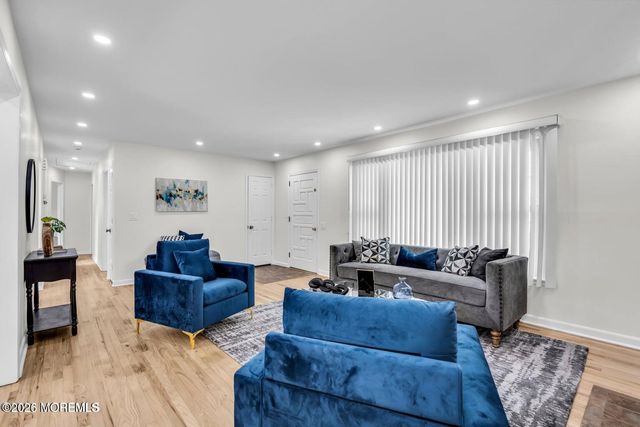 832 Seventh Avenue, Toms River, NJ 08757