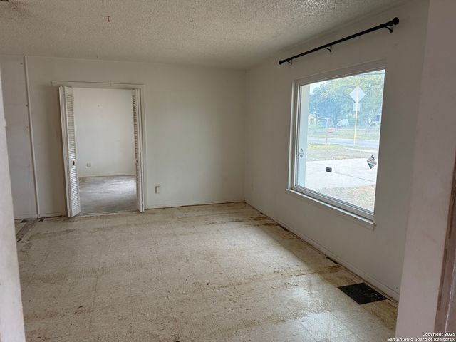 7258 Hickory Grove, San Antonio, TX 78227