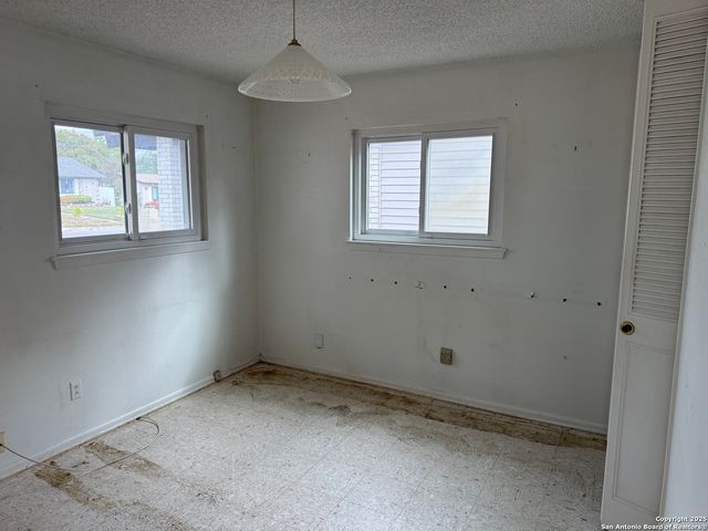 7258 Hickory Grove, San Antonio, TX 78227