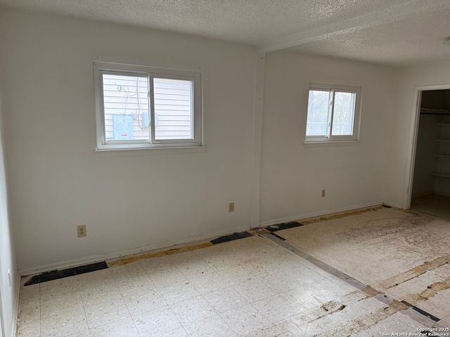 7258 Hickory Grove, San Antonio, TX 78227