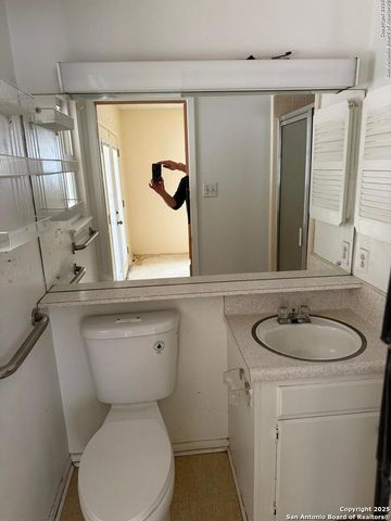 7258 Hickory Grove, San Antonio, TX 78227