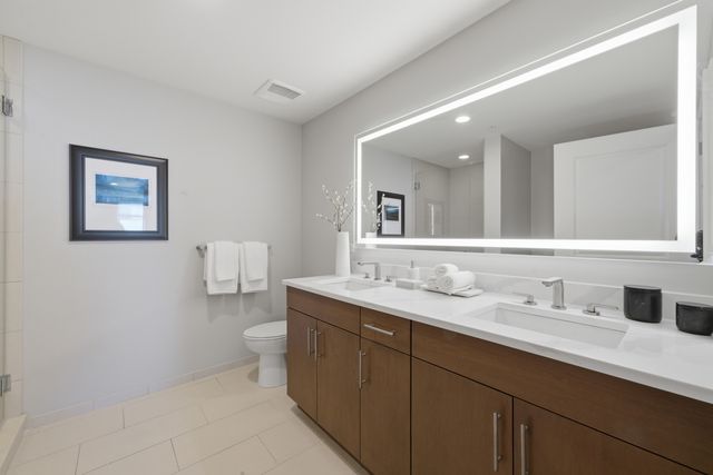 850 N Lake Shore Drive 402, Chicago, IL 60611