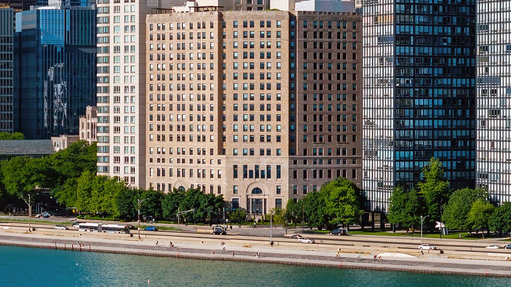 850 N Lake Shore Drive 402, Chicago, IL 60611