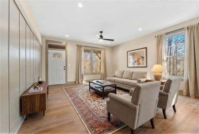 526 B S Bibb Street, Westminster, SC 29693