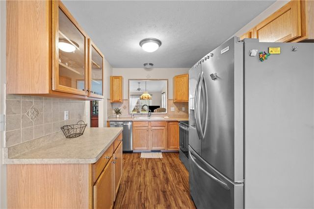 27 Kirkdale Circle, Greece, NY 14612