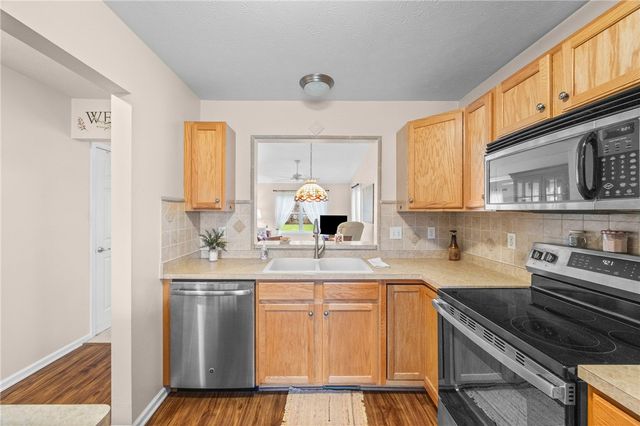 27 Kirkdale Circle, Greece, NY 14612