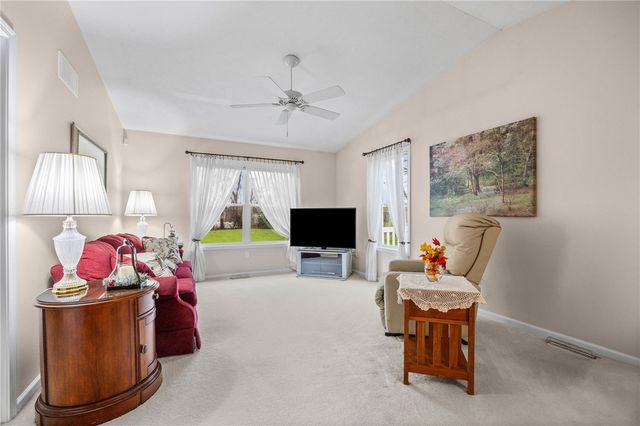 27 Kirkdale Circle, Greece, NY 14612