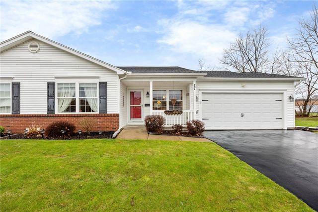 27 Kirkdale Circle, Greece, NY 14612