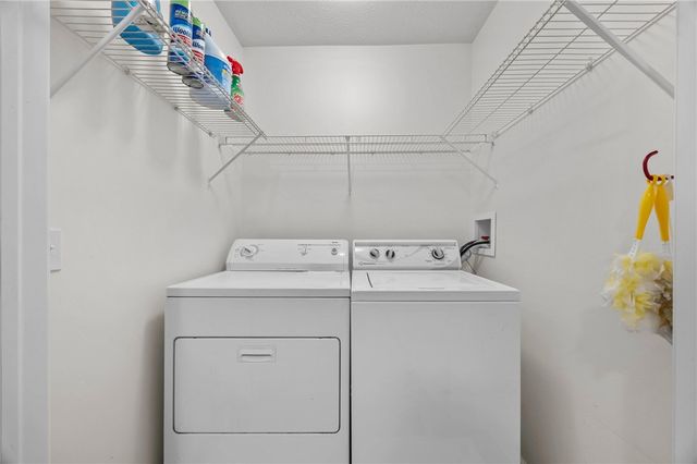 27 Kirkdale Circle, Greece, NY 14612