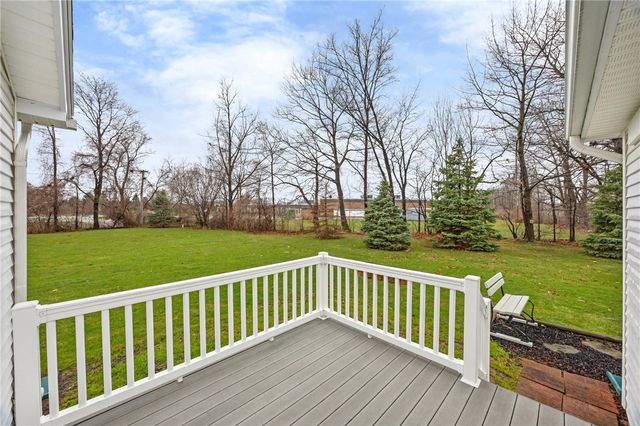 27 Kirkdale Circle, Greece, NY 14612