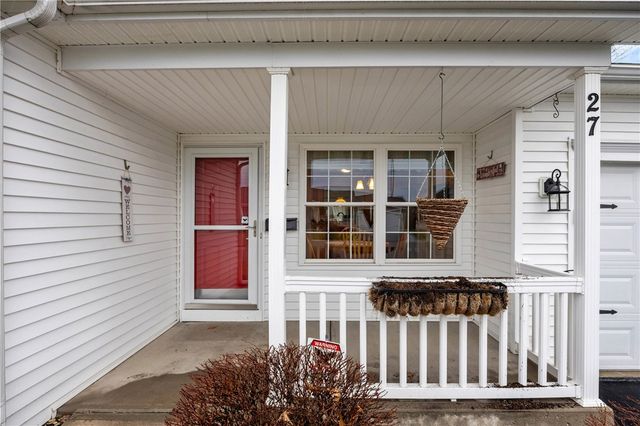 27 Kirkdale Circle, Greece, NY 14612