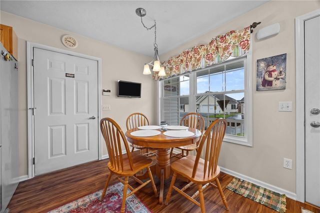 27 Kirkdale Circle, Greece, NY 14612