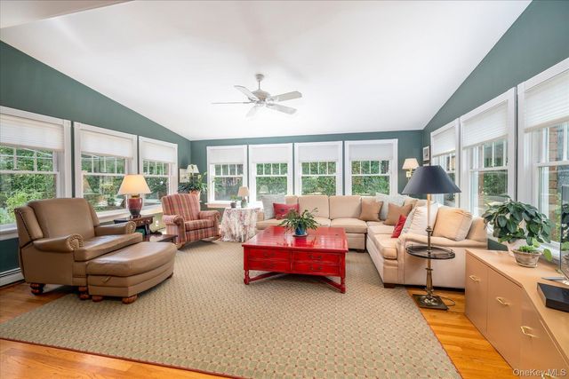 186 Voorhis Avenue, Rockville Centre, NY 11570