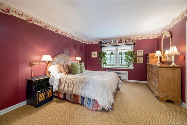 186 Voorhis Avenue, Rockville Centre, NY 11570