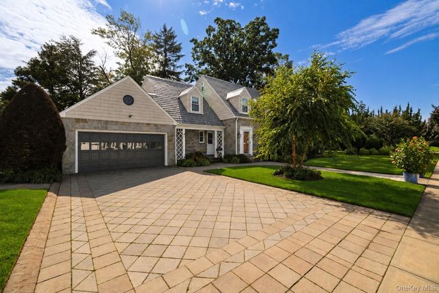 186 Voorhis Avenue, Rockville Centre, NY 11570