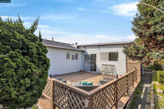 15274 15274 Laverne Dr, San Leandro, CA 94579