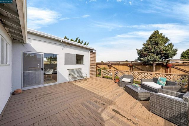 15274 15274 Laverne Dr, San Leandro, CA 94579