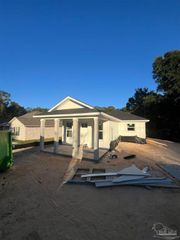 5634 Alabama St, Milton, FL 32570