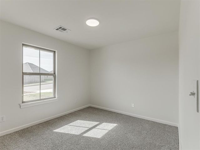 12417 Dolche Vita Drive, Yukon, OK 73099