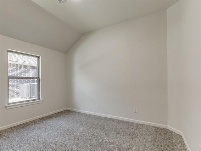 12417 Dolche Vita Drive, Yukon, OK 73099