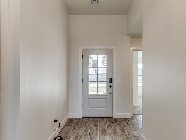 12417 Dolche Vita Drive, Yukon, OK 73099