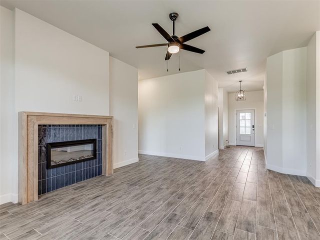12417 Dolche Vita Drive, Yukon, OK 73099