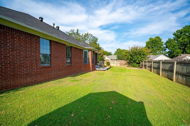 2445 Sharpe Circle, Conway, AR 72034