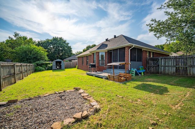 2445 Sharpe Circle, Conway, AR 72034