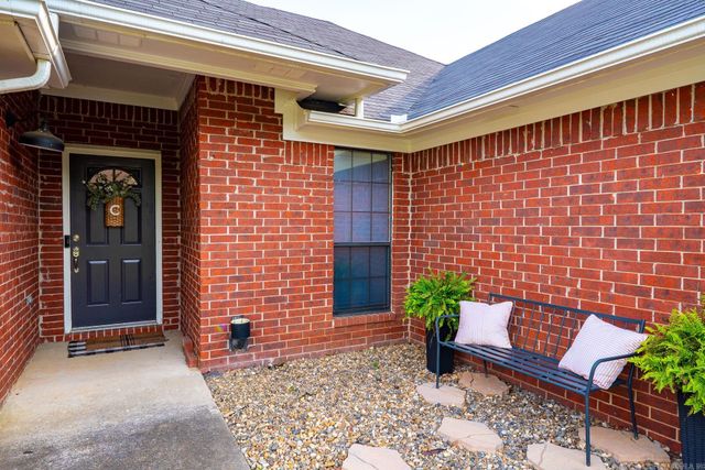 2445 Sharpe Circle, Conway, AR 72034