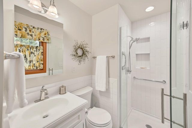 18220 Colline Vue BOULEVARD, Brookfield, WI 53045