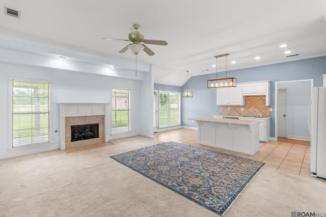 37156 Whitestone Ave, Geismar, LA 70734