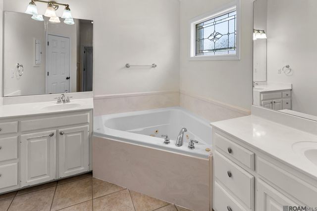 37156 Whitestone Ave, Geismar, LA 70734