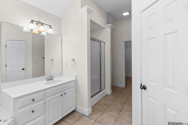 37156 Whitestone Ave, Geismar, LA 70734