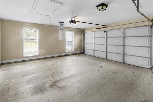 37156 Whitestone Ave, Geismar, LA 70734