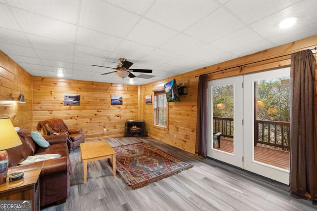 148 Dream Cove Road, Blue Ridge, GA 30513