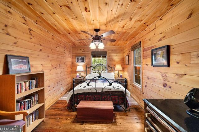 148 Dream Cove Road, Blue Ridge, GA 30513