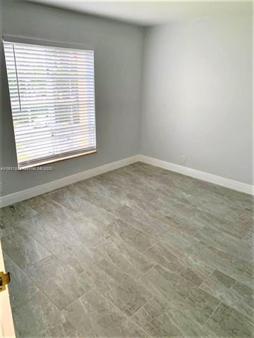 5201 Geneva Way 304, Doral, FL 33166