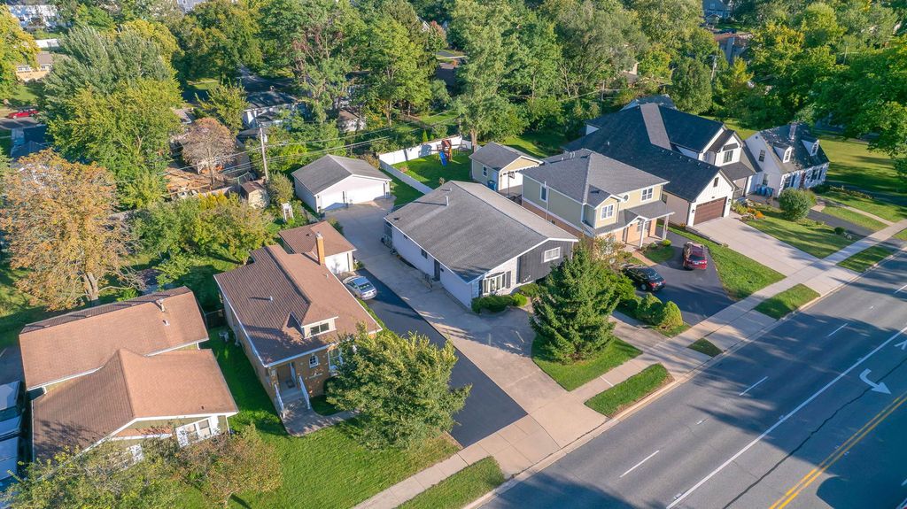 4517 Belmont Road, Downers Grove, IL 60515 — photo 2