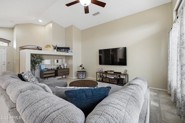 8637 W APACHE Street, Tolleson, AZ 85353