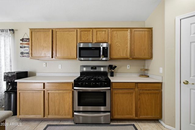 8637 W APACHE Street, Tolleson, AZ 85353