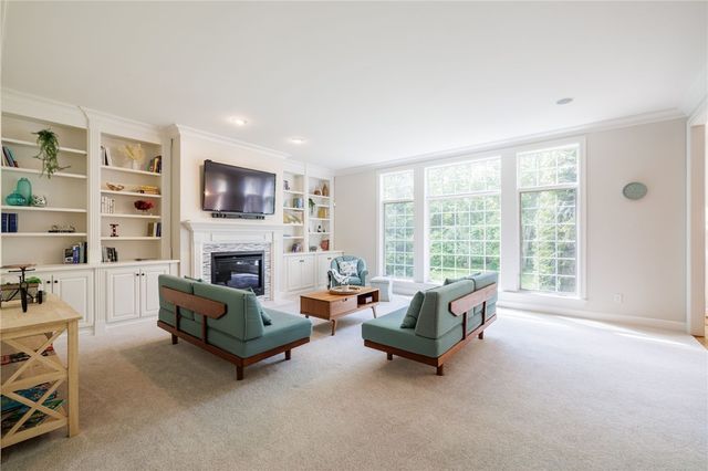 9 Harvest Glen, Pittsford, NY 14534