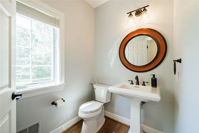 9 Harvest Glen, Pittsford, NY 14534