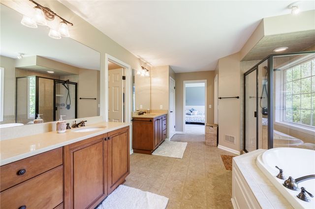 9 Harvest Glen, Pittsford, NY 14534