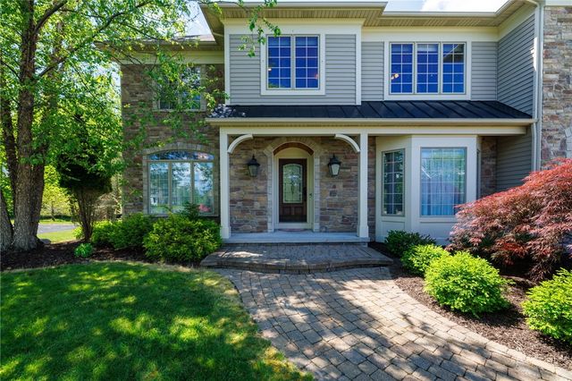 9 Harvest Glen, Pittsford, NY 14534