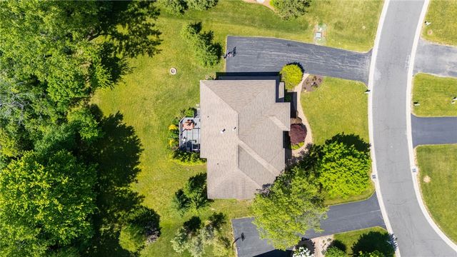 9 Harvest Glen, Pittsford, NY 14534