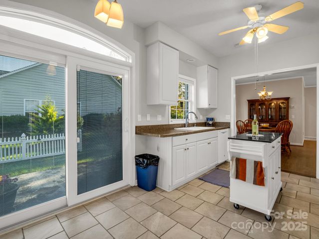 276 Cambridge Drive, Brevard, NC 28712