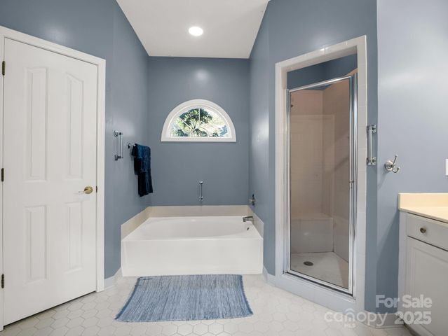 276 Cambridge Drive, Brevard, NC 28712