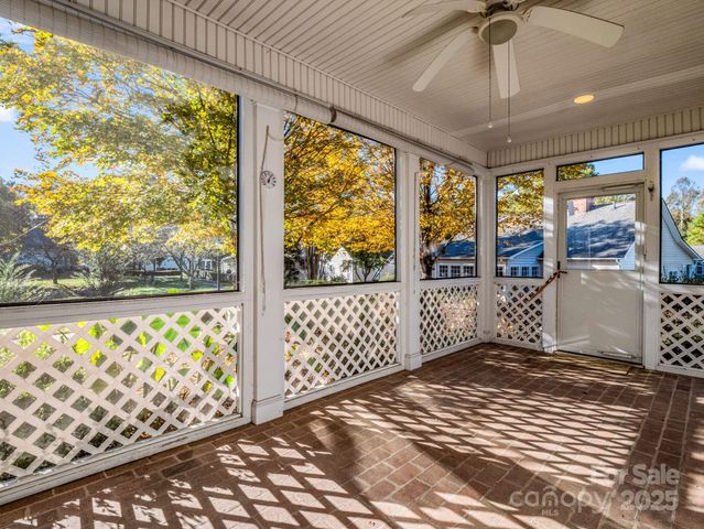 276 Cambridge Drive, Brevard, NC 28712