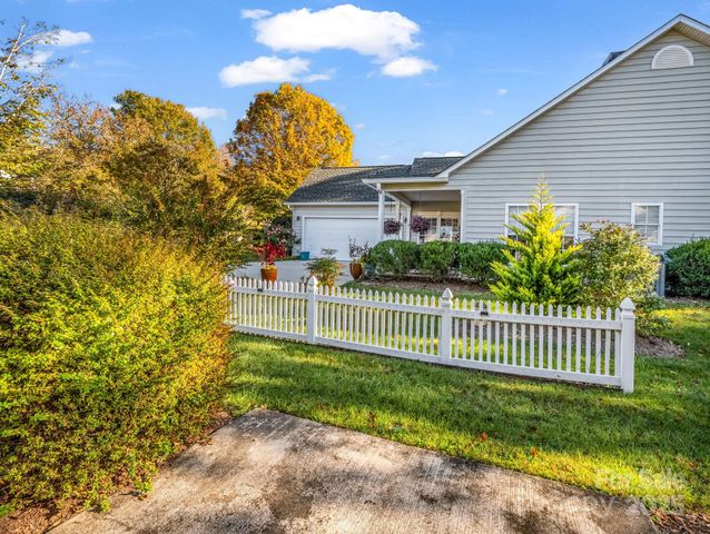 276 Cambridge Drive, Brevard, NC 28712